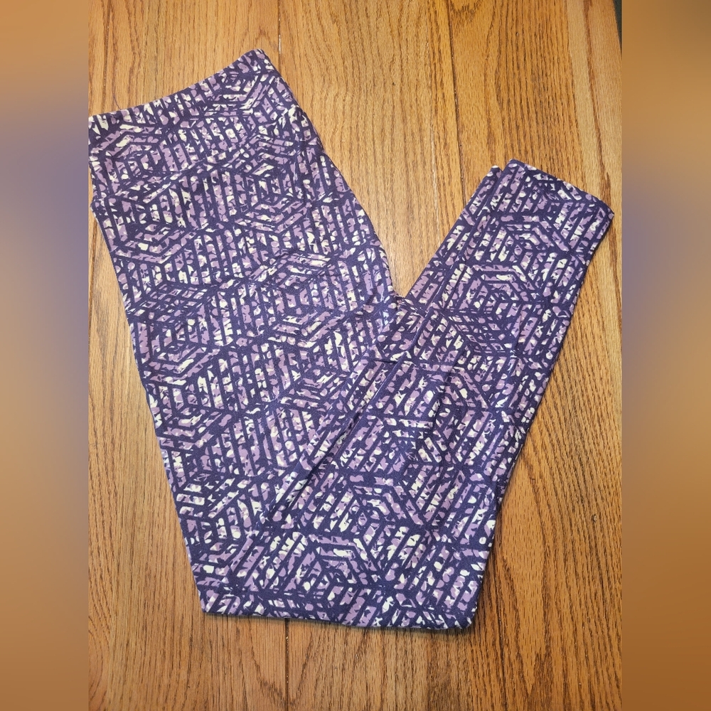 Purple Geometric Leggings